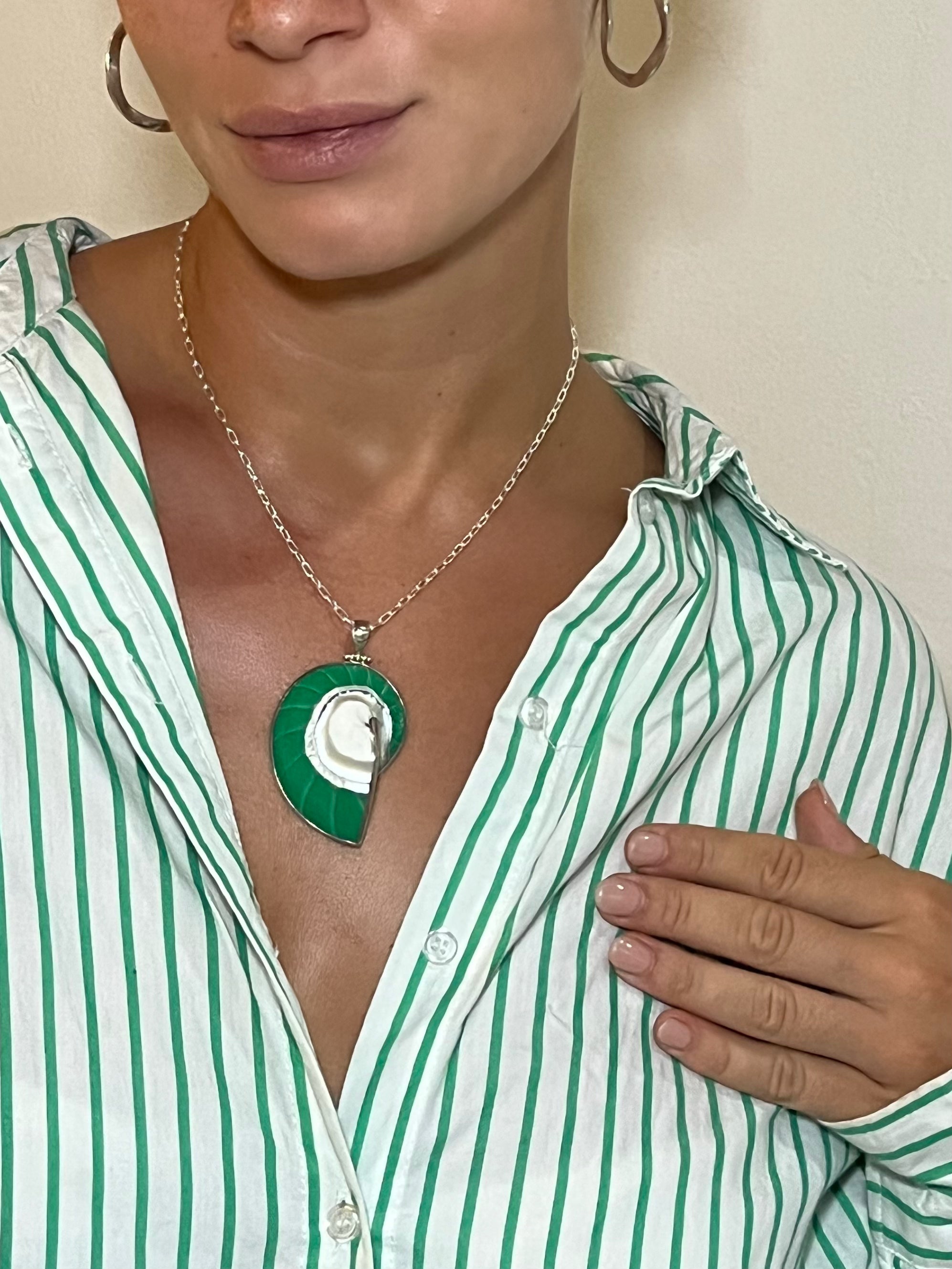 Green Solara Shell Necklace