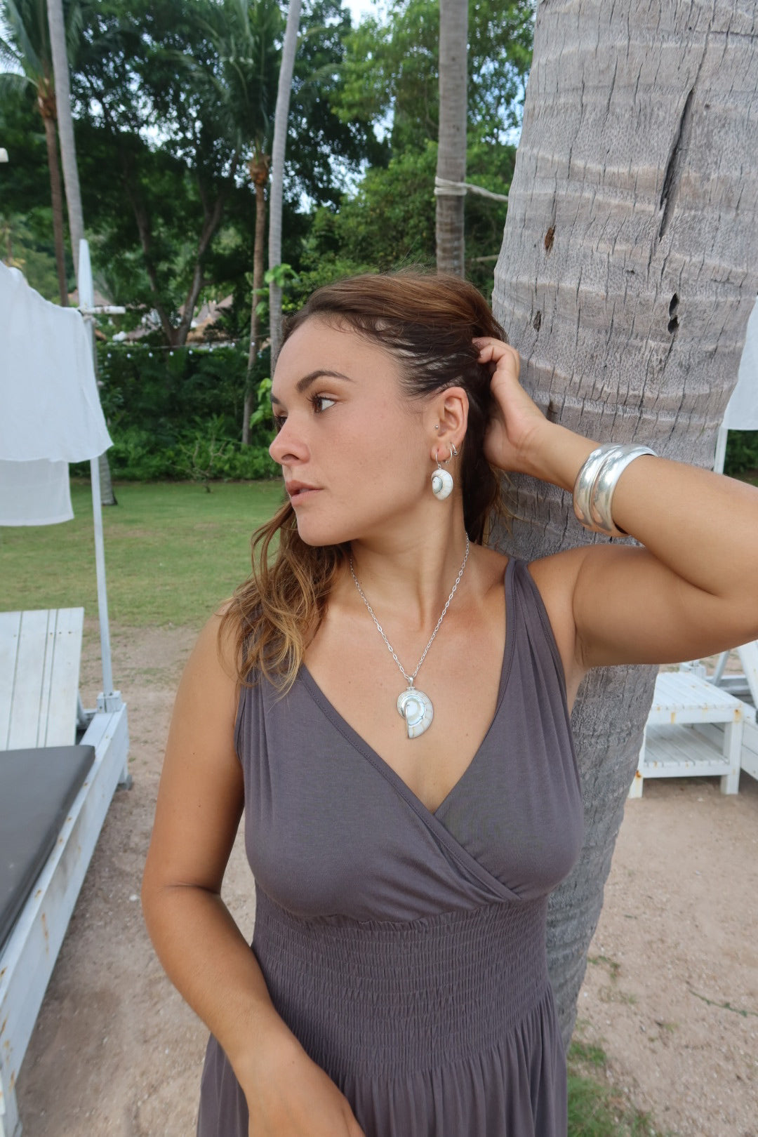 White Solara Shell Necklace